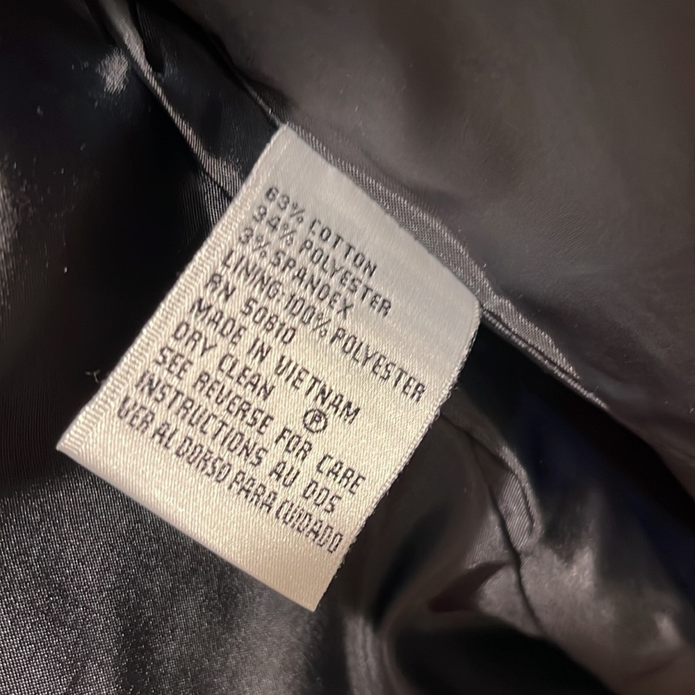 Le Suit Essentials Black Button Down Blazer Size … - image 4